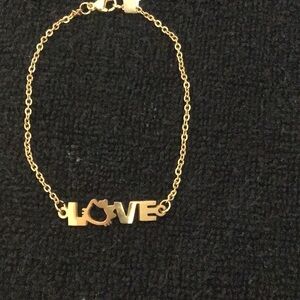 VALENTINE Love bracelet gold stainless steel. Great for gift.